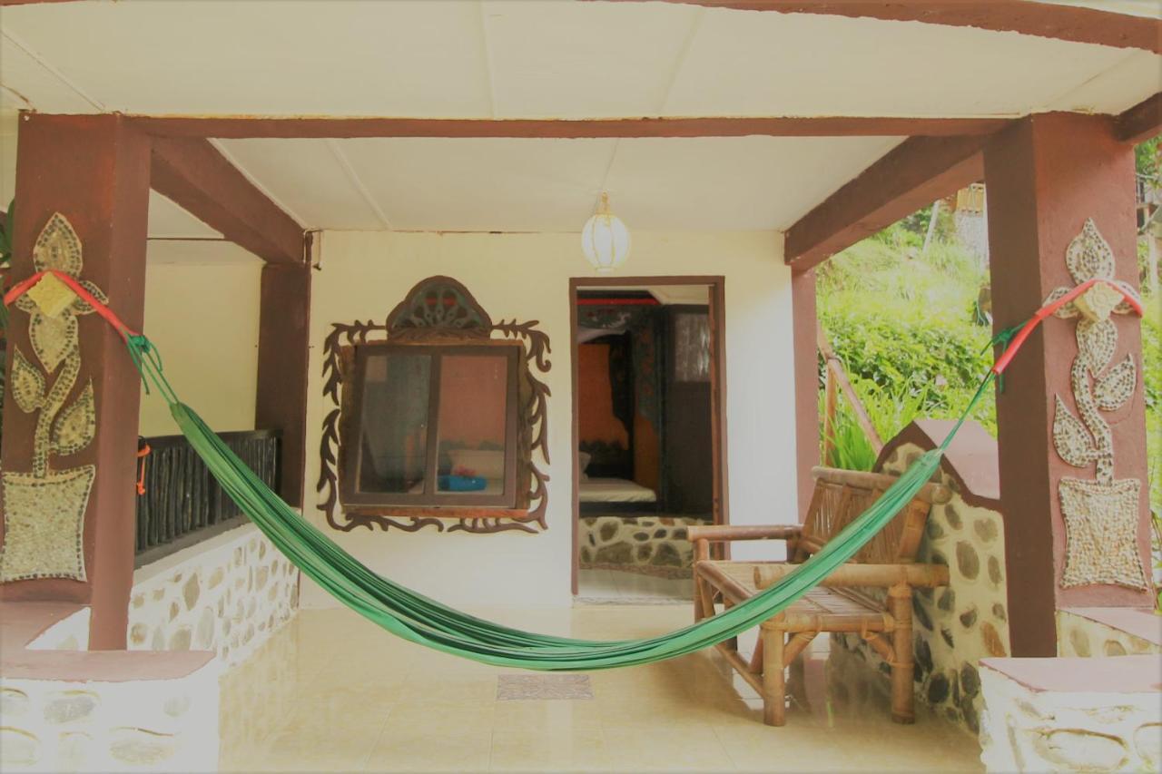 Jungle Tribe Guesthouse Berastagi Exterior photo